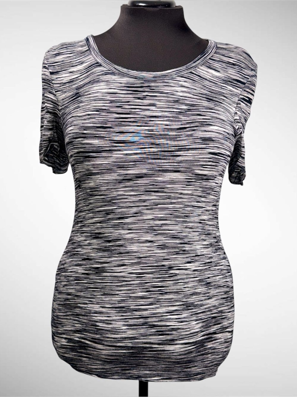 Women’s Bailey 44 Black and White Stripes Tee Size Medium